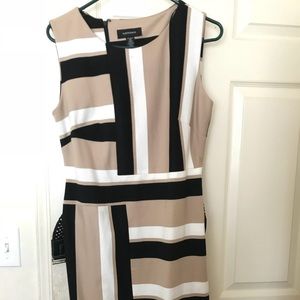 Sleeveless multi colored dress w/ belt